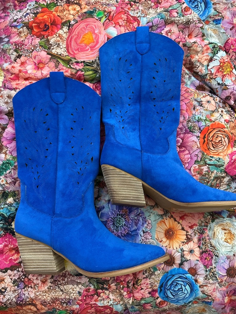 Miracle Miles Electric Blue Suede Western Heeled Boots NWT - Picture 10 of 16